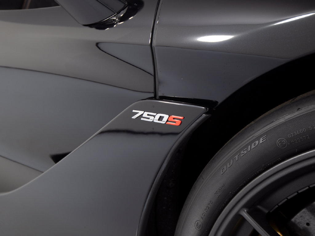 Used 2024 McLaren 750S Spider RWD image 41