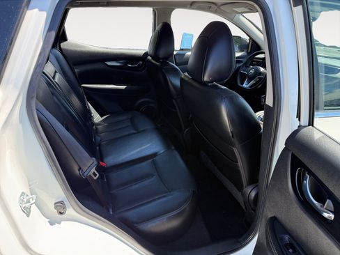 Used 2017 Nissan Rogue Sport SL AWD/4WD image 18