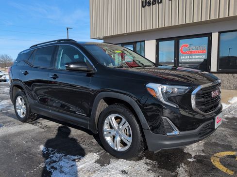 Used 2018 GMC Terrain SLE w/ Driver Convenience Package image 2