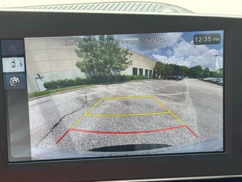 Certified 2025 Hyundai Elantra Sport image 26