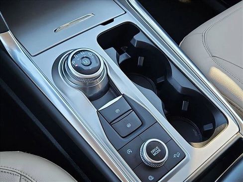 Used 2020 Ford Explorer Limited image 12