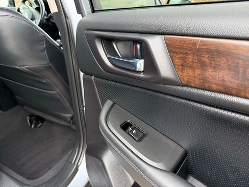 Used 2017 Subaru Outback 2.5i Limited image 20