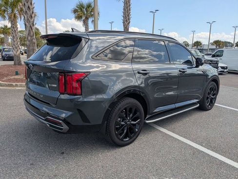 Used 2021 Kia Sorento SX image 4