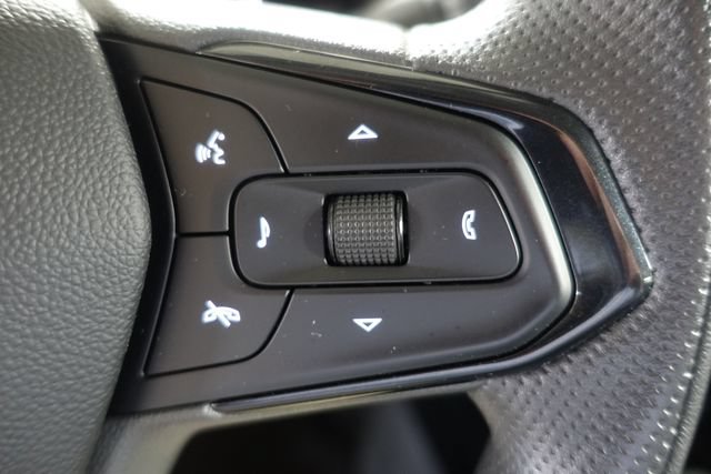 Used 2025 Chevrolet Trax LT FWD image 14