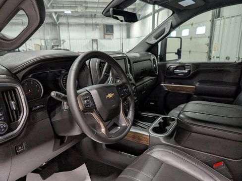 Used 2023 Chevrolet Silverado 3500 High Country w/ Z71 Off-Road Package image 17