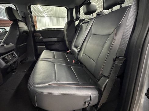 Used 2024 Ford F250 Lariat w/ Chrome Package image 39