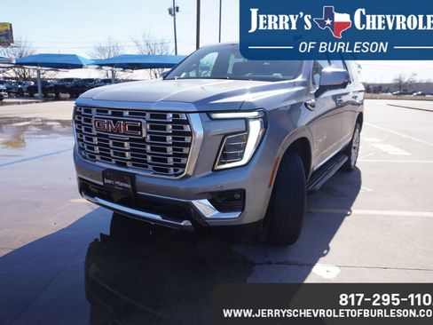 Used 2025 GMC Yukon Denali image 2