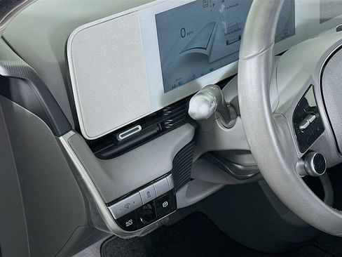 Used 2024 Hyundai Ioniq 5 SE image 17