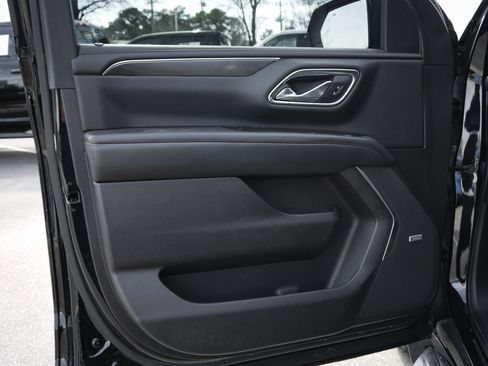 Used 2021 Chevrolet Tahoe RST w/ Luxury Package image 15