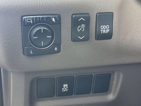 Used 2019 Lexus GX 460 AWD/4WD image 14