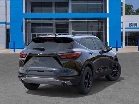 New 2026 Chevrolet Blazer LT image 4