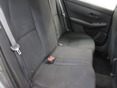 Used 2024 Nissan Sentra S FWD image 17