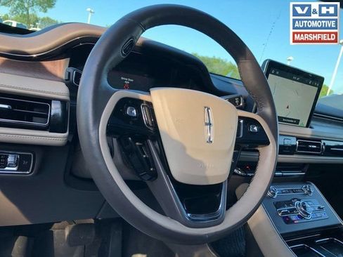 Used 2023 Lincoln Aviator Reserve w/ Elements Package Plus AWD/4WD image 5