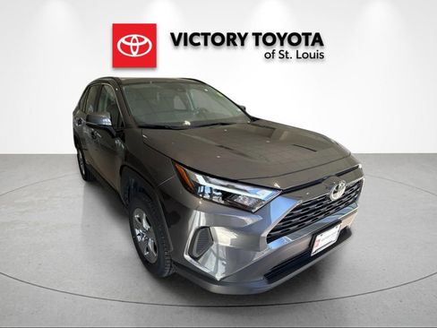 Used 2025 Toyota RAV4 XLE image 1