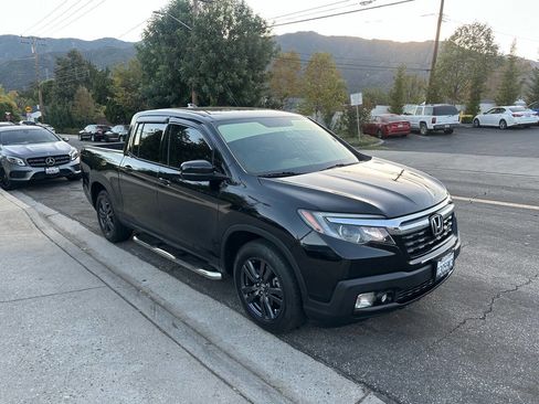 Used 2018 Honda Ridgeline Sport image 1