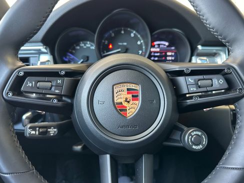 Used 2026 Porsche Macan AWD/4WD image 24