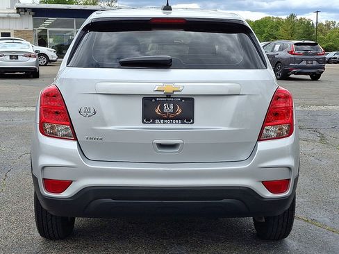 Used 2019 Chevrolet Trax LS FWD image 21