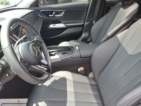 Used 2025 Mercedes-Benz E 350 4MATIC Sedan image 14