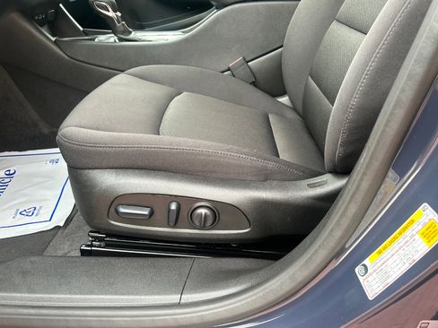 Used 2025 Chevrolet Malibu LT image 11