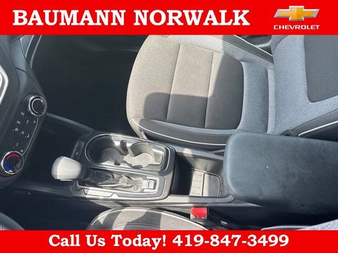 Used 2023 Chevrolet TrailBlazer LT FWD image 30