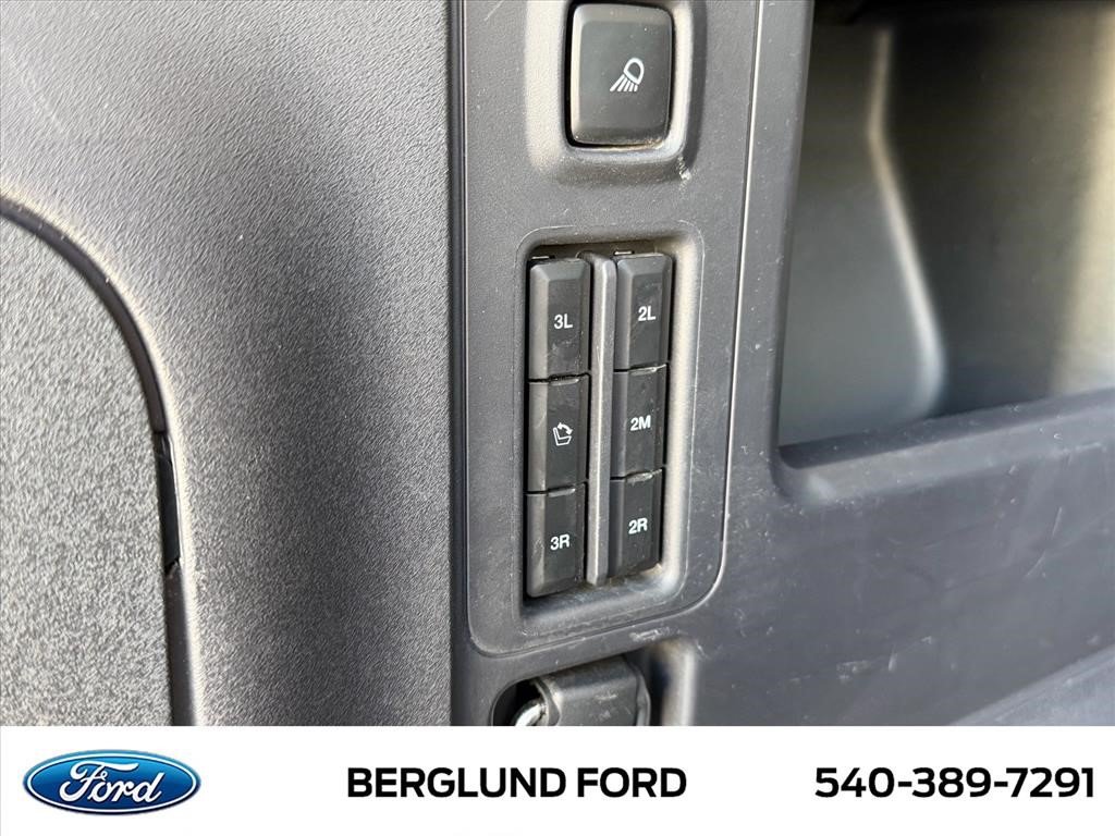 Used 2025 Ford Expedition Max Active AWD/4WD image 18