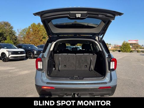 Used 2025 Ford Explorer Active image 7