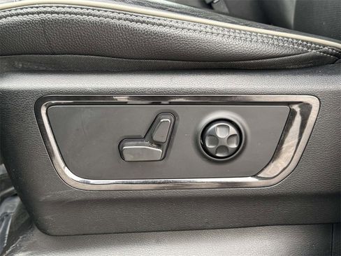 Used 2022 RAM 1500 Limited image 28