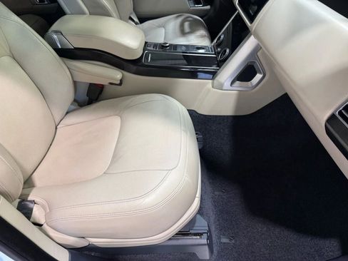 Used 2020 Land Rover Range Rover Autobiography image 29