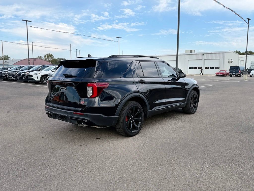Used 2023 Ford Explorer ST w/ Equipment Group 401A AWD/4WD image 4