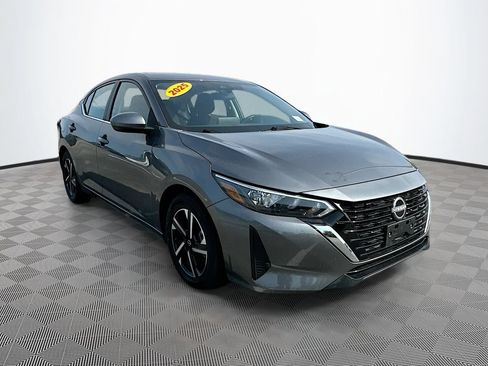 Used 2025 Nissan Sentra SV FWD image 3