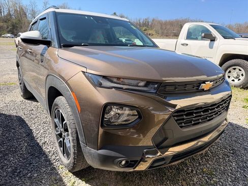 Used 2021 Chevrolet TrailBlazer ACTIV w/ Technology Package image 7