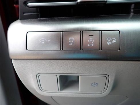 Used 2024 Hyundai Kona SE AWD/4WD image 13