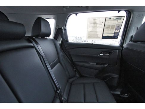 Used 2025 Nissan Rogue SV w/ SV Premium Package FWD image 13
