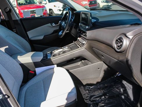 Certified 2023 Hyundai Kona SE w/ Cargo Package image 18