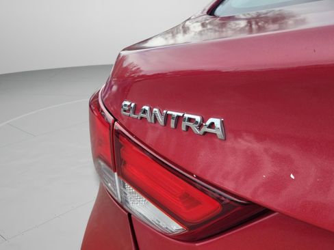 Used 2016 Hyundai Elantra Value Edition image 31