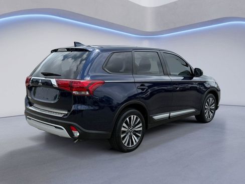 Used 2020 Mitsubishi Outlander ES FWD image 3