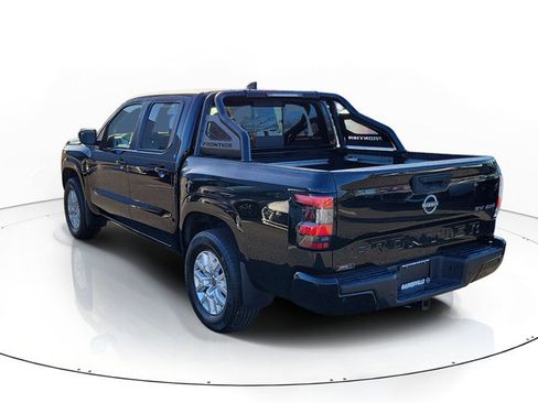 Used 2023 Nissan Frontier SV w/ SV Convenience Package image 3