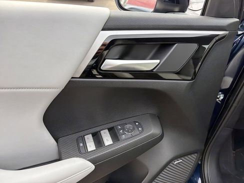 New 2026 Mitsubishi Outlander SE AWD/4WD image 15