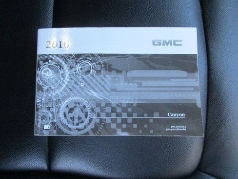Used 2016 GMC Canyon SLT image 31