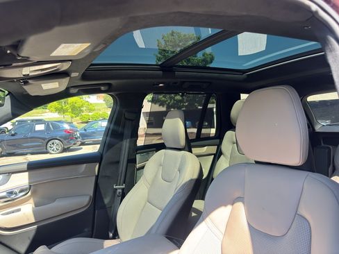 Certified 2025 Volvo XC90 T8 Ultra w/ Lounge Package AWD/4WD image 9