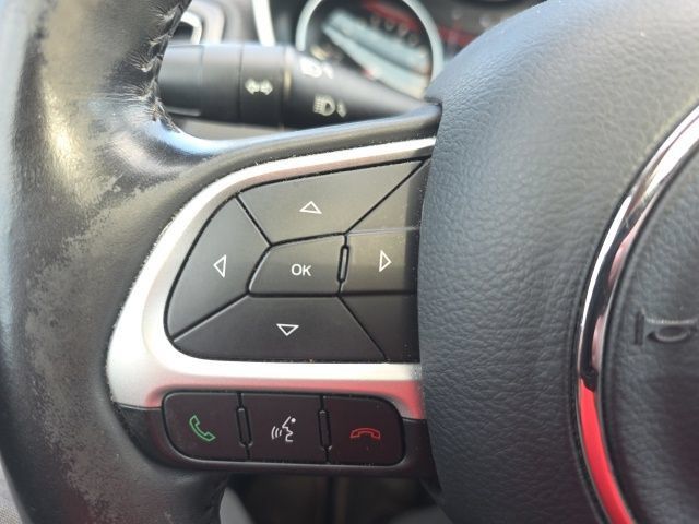 Used 2019 Jeep Compass Latitude FWD image 15
