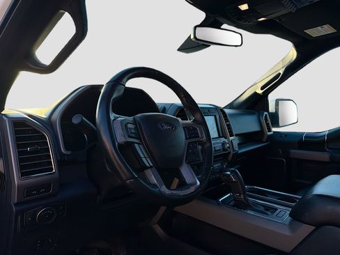 Used 2018 Ford F150 Raptor w/ Equipment Group 802A Luxury AWD/4WD image 4