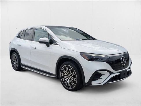 Certified 2023 Mercedes-Benz EQE 500 4MATIC SUV image 3