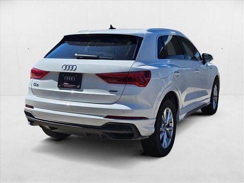 New 2025 Audi Q3 2.0T Premium w/ Convenience Package image 2
