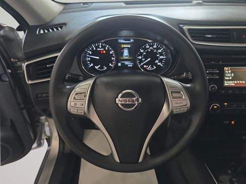 Used 2015 Nissan Rogue S AWD/4WD image 14