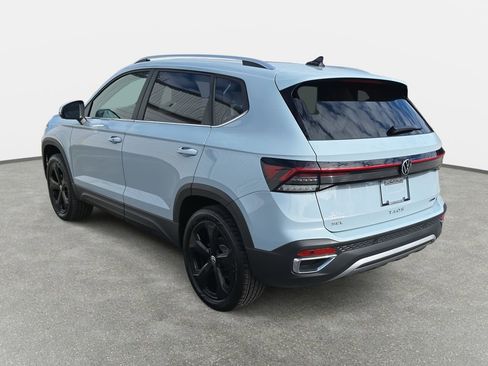 New 2026 Volkswagen Taos SEL image 7
