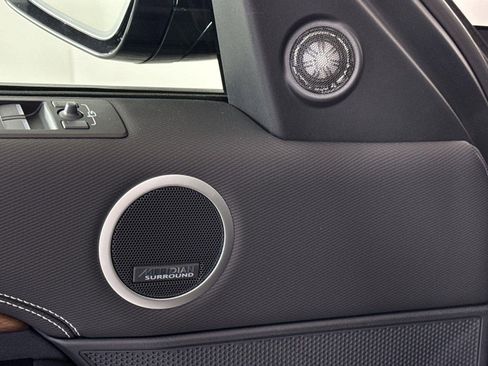 Certified 2025 Land Rover Discovery Dynamic SE image 24