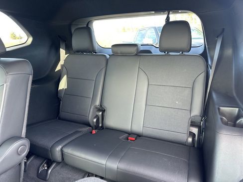 Used 2025 Buick Enclave Preferred image 13