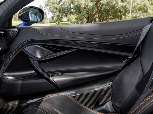 New 2024 McLaren 750S Spider image 39