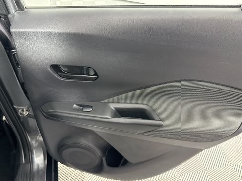 Used 2019 Nissan Kicks S FWD image 26